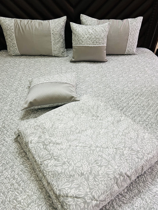 Comforter & Bedcover Set