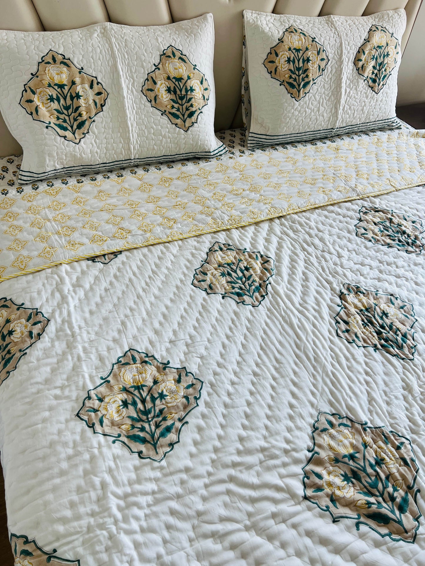 Double Bed Handblock Reversible Quilt